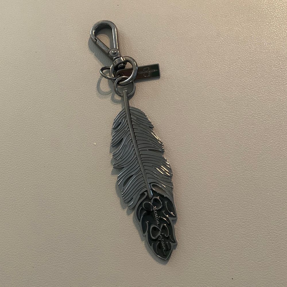 Metal Feather Keychain 